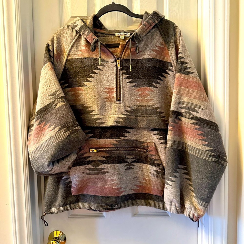 Main Trip-Gray/Pink Hooded, 1/2 Zip Pullover. Size L